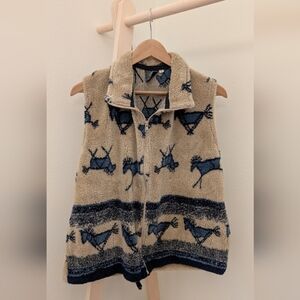 Vintage Sleeveless Equestrian Patterned Fleece Sherpa Vest In Navy & Ivory